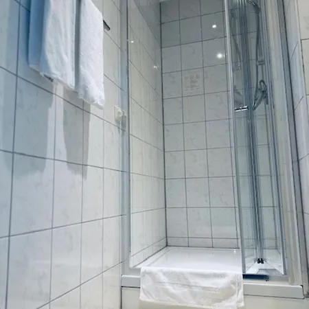 Charlton Szálloda 3*