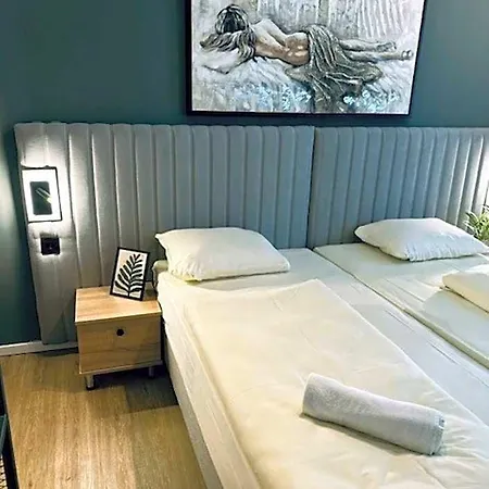 Charlton Hotel 3*