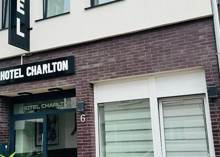 Отель Charlton 3*